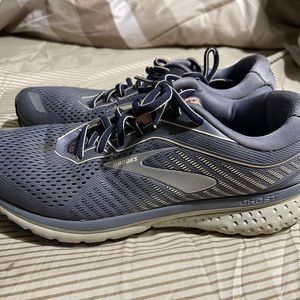 Ghost brooks running shoes